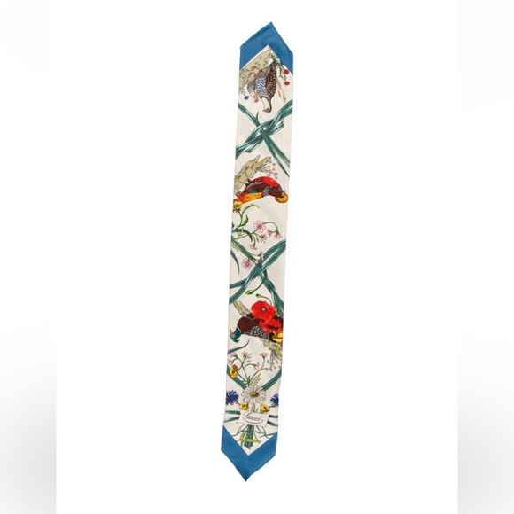 NIB NWT Gucci x Disney Mickey Mouse silk scarf. limited-edition Cruise 2020 - Picture 3 of 7